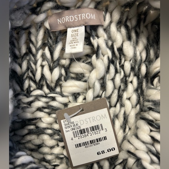 NWT Nordstrom Chunky Knit Fringe Cape Poncho Wool Blend Grey Cream One Size - Picture 4 of 6